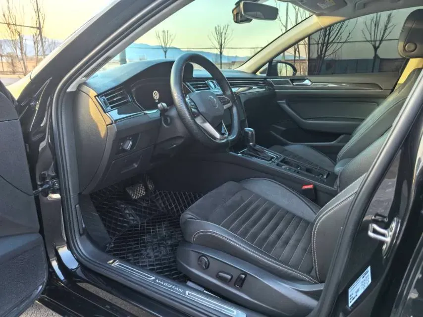 2020 Volkswagen Magotan 2.0T 186HP L4 7DCT,autocango,china used car exporter,china ev exporter,chinese used car exporter,chinese used ev exporter