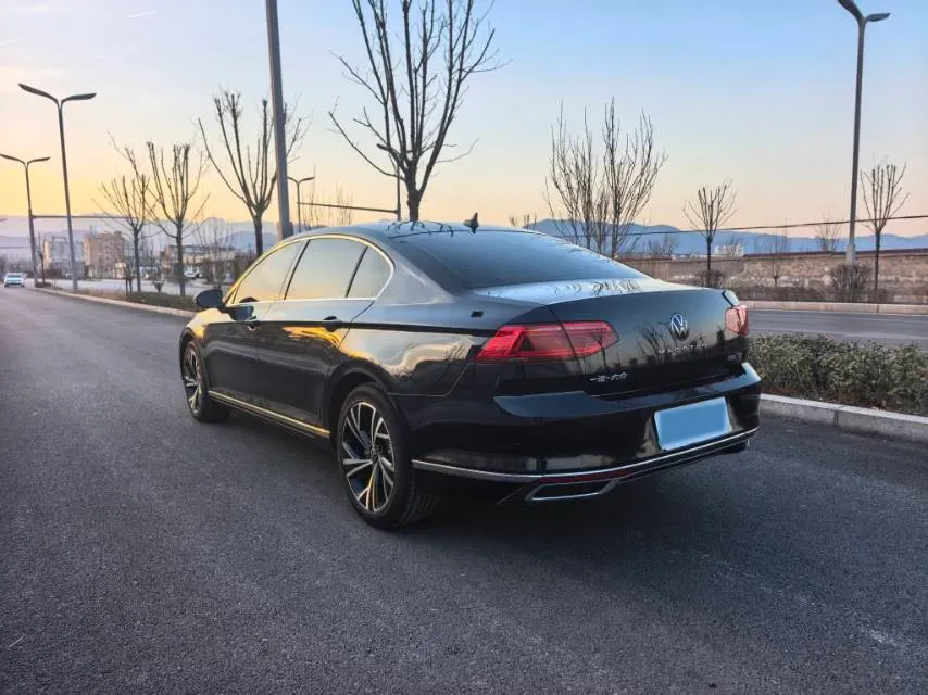 2020 Volkswagen Magotan 2.0T 186HP L4 7DCT,autocango,china used car exporter,china ev exporter,chinese used car exporter,chinese used ev exporter