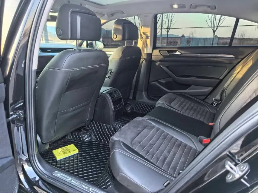 2020 Volkswagen Magotan 2.0T 186HP L4 7DCT,autocango,china used car exporter,china ev exporter,chinese used car exporter,chinese used ev exporter