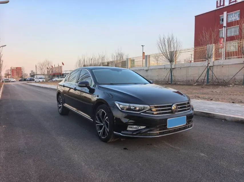 2020 Volkswagen Magotan 2.0T 186HP L4 7DCT,autocango,china used car exporter,china ev exporter,chinese used car exporter,chinese used ev exporter