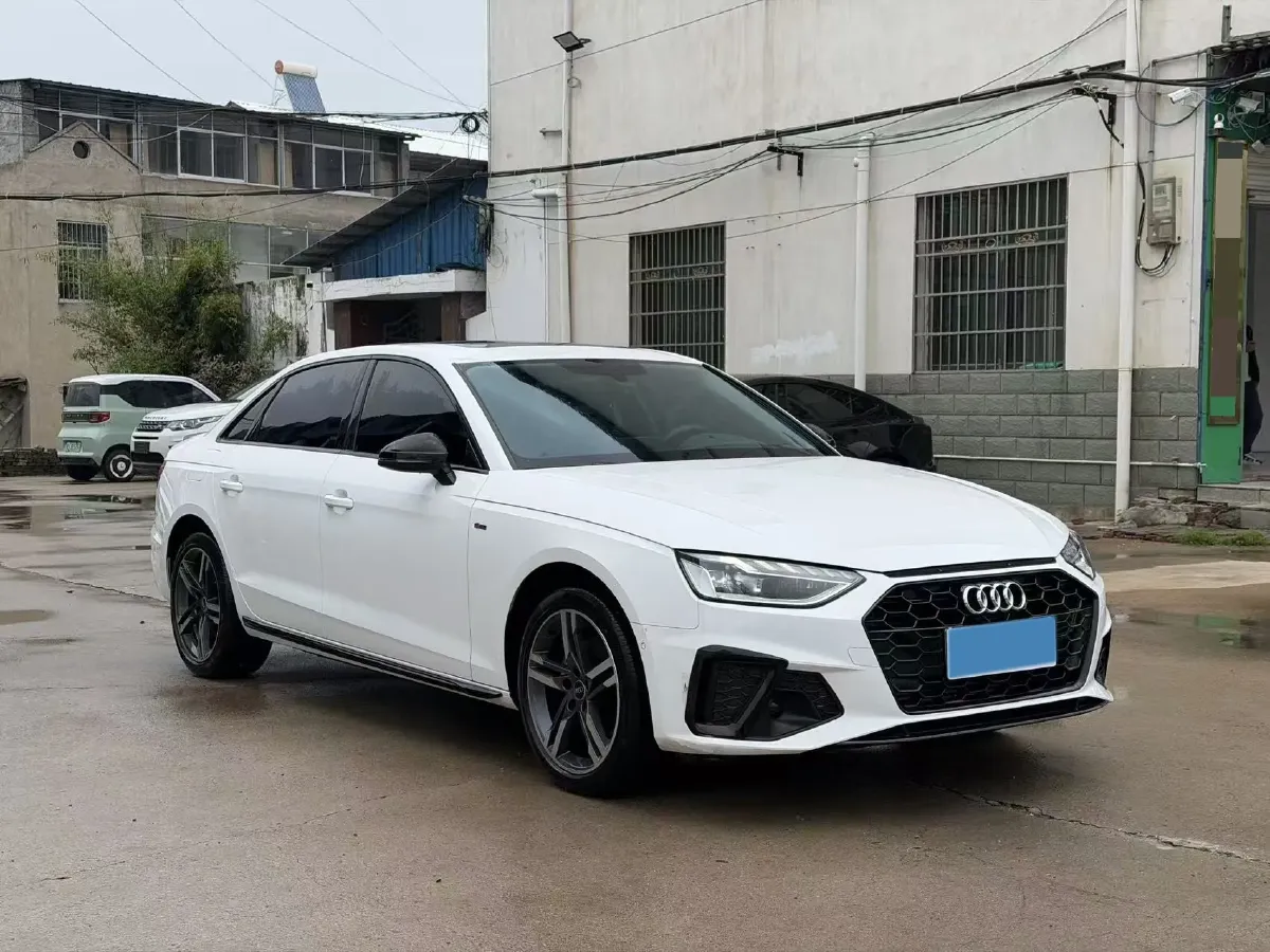 2022 Audi A4L 2.0T 190HP L4 7DCT,autocango,china used car exporter,china ev exporter,chinese used car exporter,chinese used ev exporter