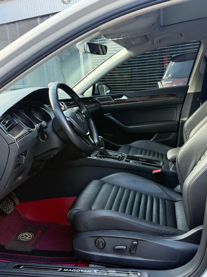 2019 Volkswagen Magotan 2.0T 186HP L4 7DCT,autocango,china used car exporter,china ev exporter,chinese used car exporter,chinese used ev exporter