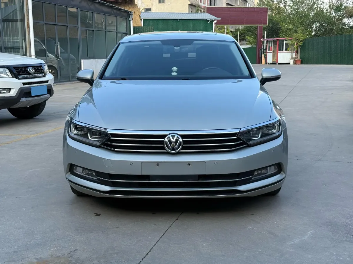 2019 Volkswagen Magotan 2.0T 186HP L4 7DCT,autocango,china used car exporter,china ev exporter,chinese used car exporter,chinese used ev exporter
