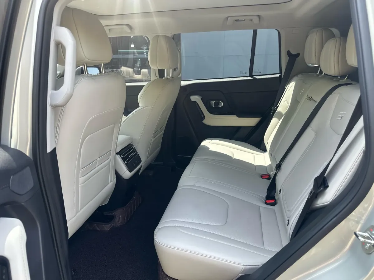 2025 MAXUS XinTu V70 2.0T 150HP L4 9AT,autocango,china used car exporter,china ev exporter,chinese used car exporter,chinese used ev exporter