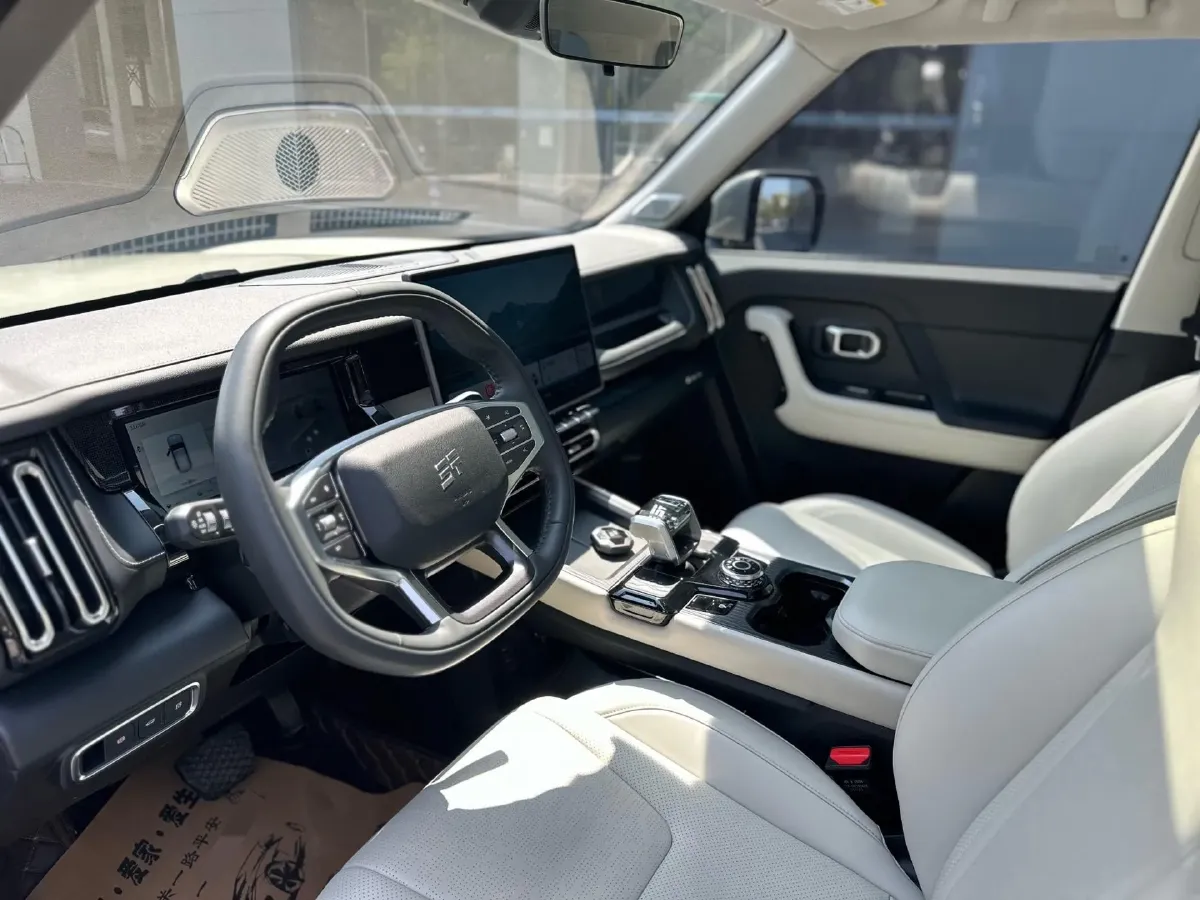 2025 MAXUS XinTu V70 2.0T 150HP L4 9AT,autocango,china used car exporter,china ev exporter,chinese used car exporter,chinese used ev exporter