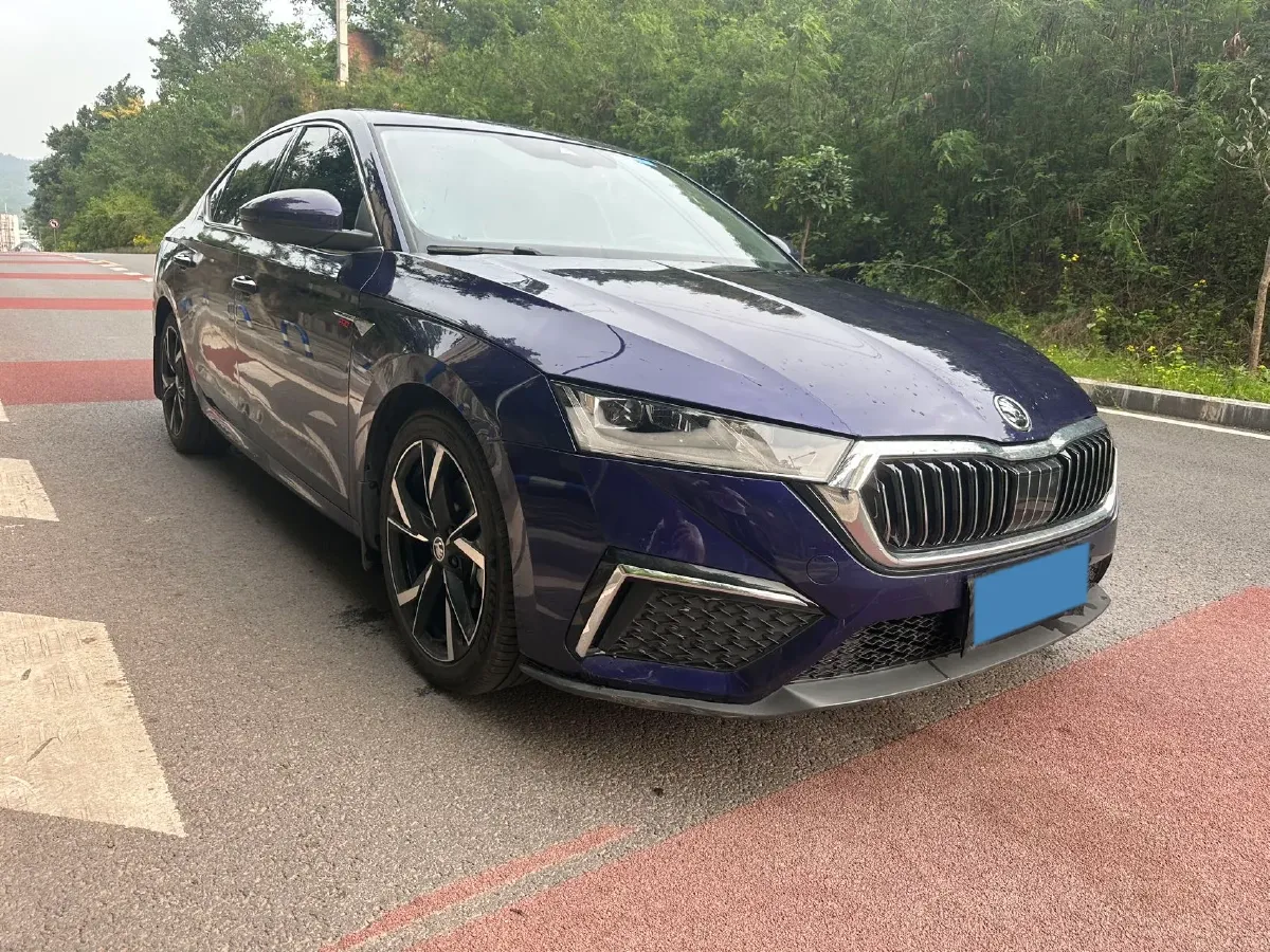 2021 Skoda Octavia 1.4T 150HP L4 7DCT,autocango,china used car exporter,china ev exporter,chinese used car exporter,chinese used ev exporter