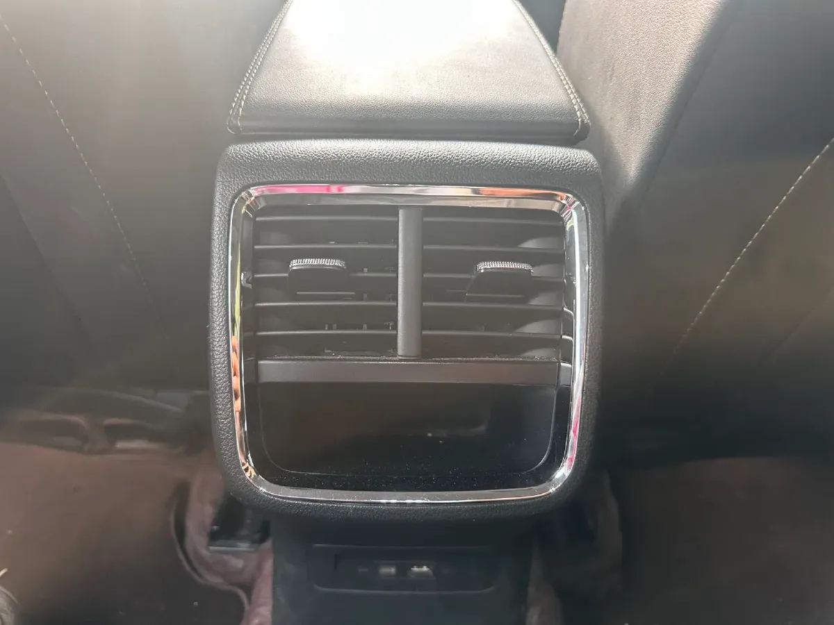 2021 Skoda Octavia 1.4T 150HP L4 7DCT,autocango,china used car exporter,china ev exporter,chinese used car exporter,chinese used ev exporter