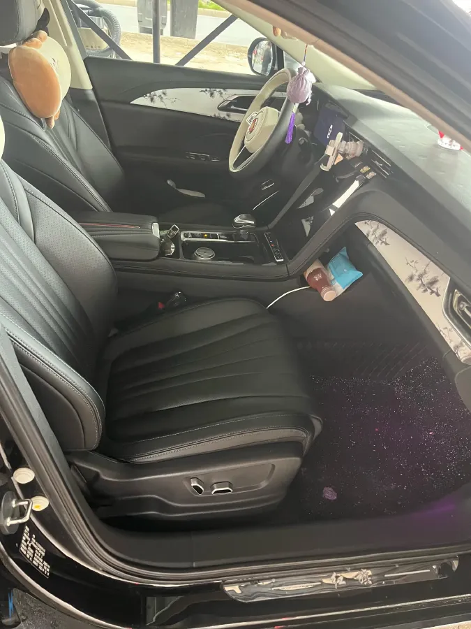 2023 HongQi H5 2.0T 224HP L4 8AT,autocango,china used car exporter,china ev exporter,chinese used car exporter,chinese used ev exporter