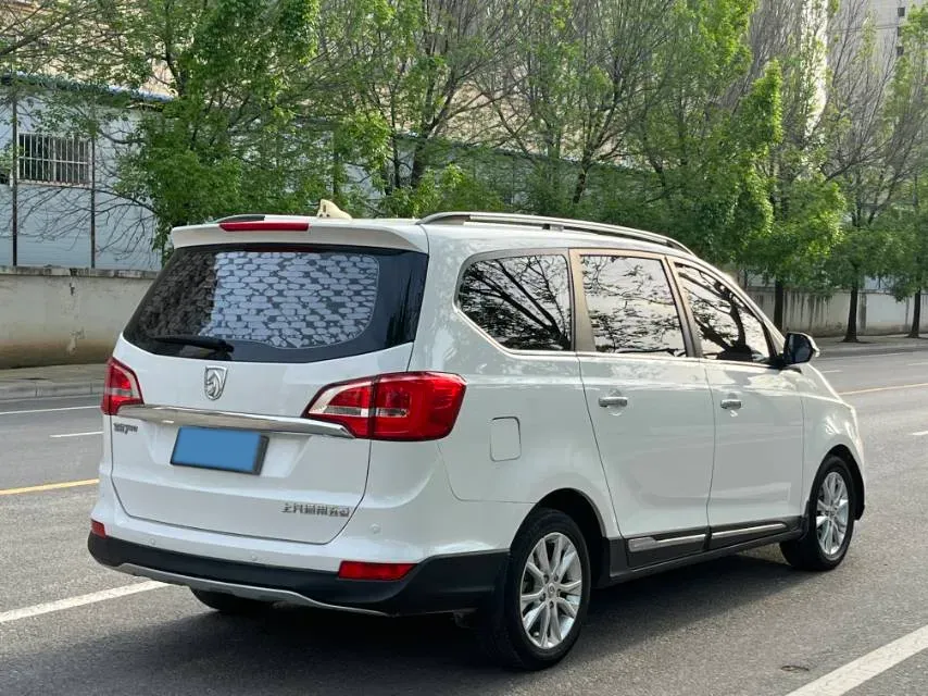 2016 BaoJun 560 1.5T 150HP L4 6MT,autocango,china used car exporter,china ev exporter,chinese used car exporter,chinese used ev exporter