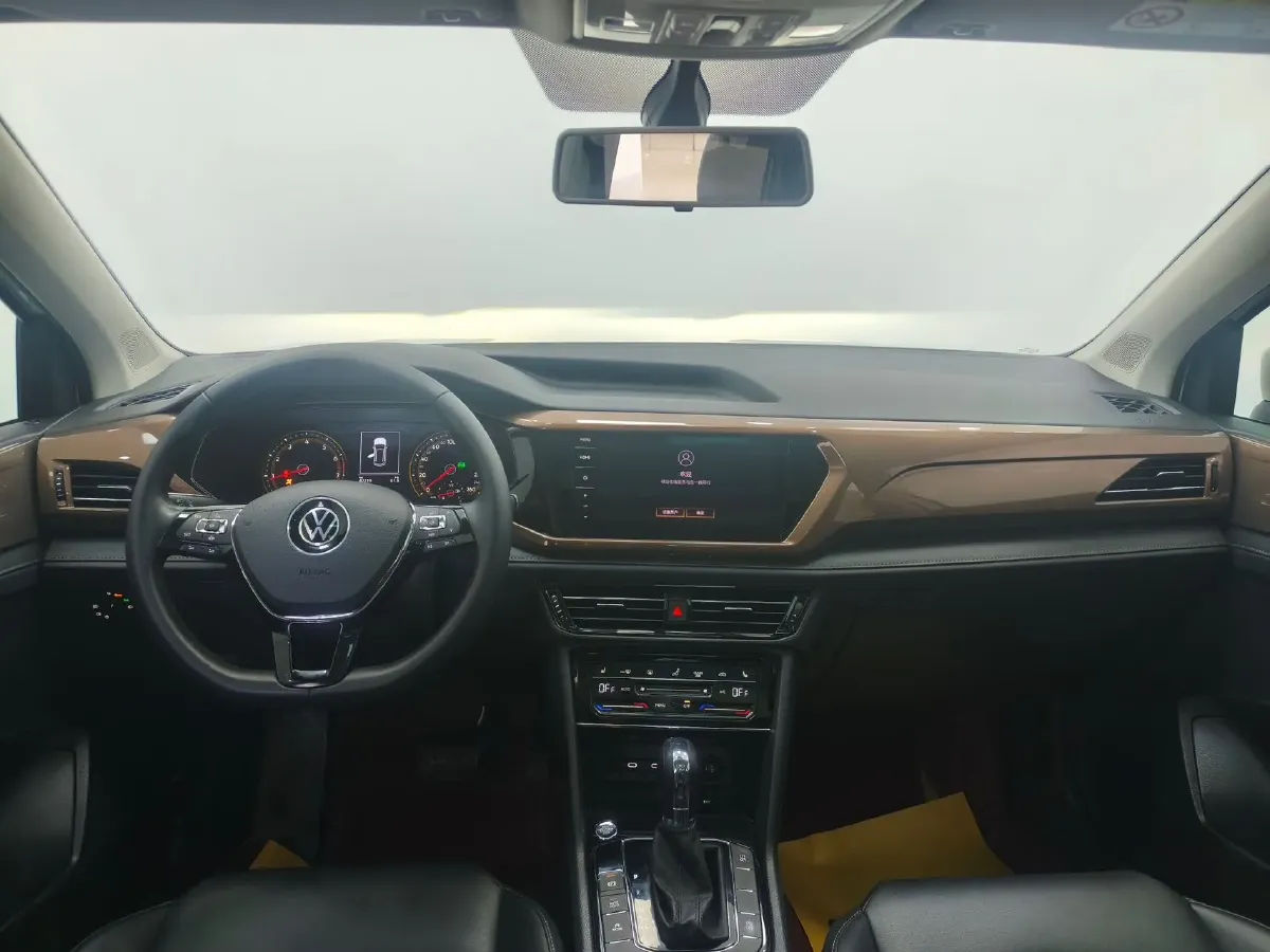 2021 Volkswagen Tharu 2.0T 186HP L4 7DCT,autocango,china used car exporter,china ev exporter,chinese used car exporter,chinese used ev exporter