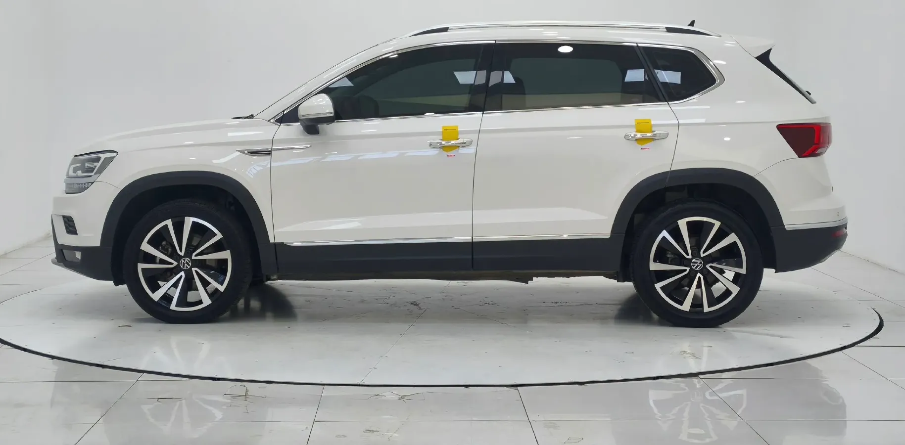 2021 Volkswagen Tharu 2.0T 186HP L4 7DCT,autocango,china used car exporter,china ev exporter,chinese used car exporter,chinese used ev exporter