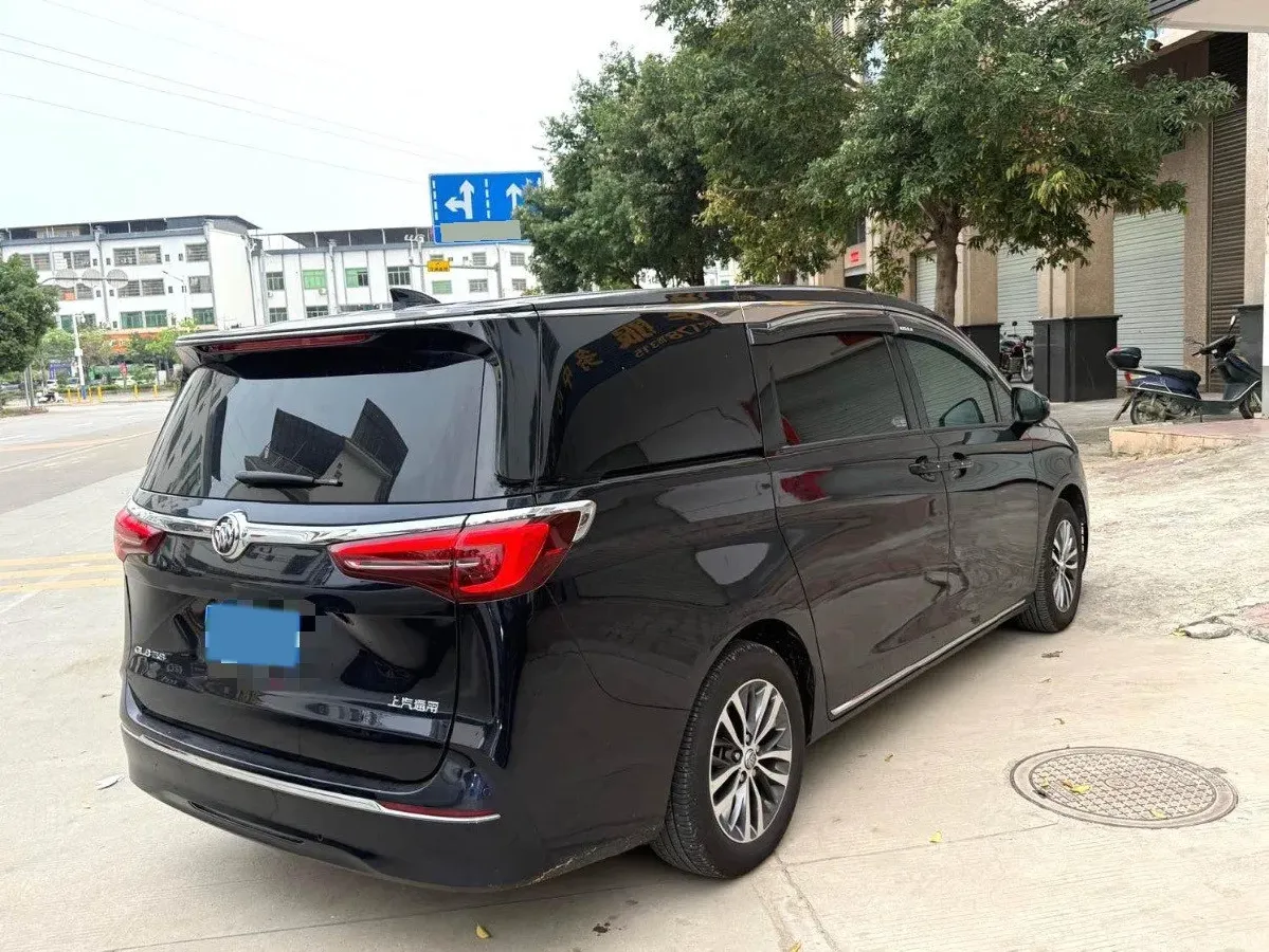 2022 Buick GL8 2.0T 237HP L4 9AT,autocango,china used car exporter,china ev exporter,chinese used car exporter,chinese used ev exporter