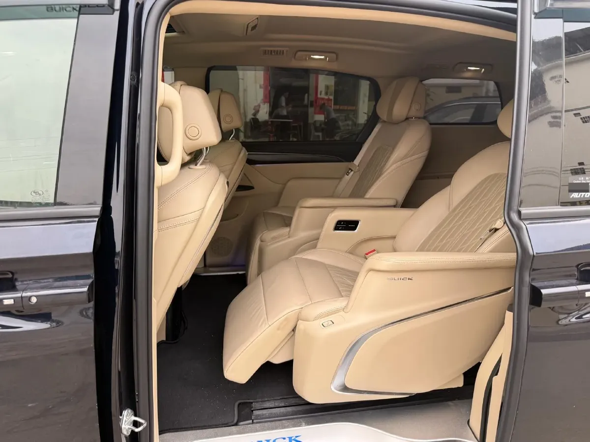 2022 Buick GL8 2.0T 237HP L4 9AT,autocango,china used car exporter,china ev exporter,chinese used car exporter,chinese used ev exporter