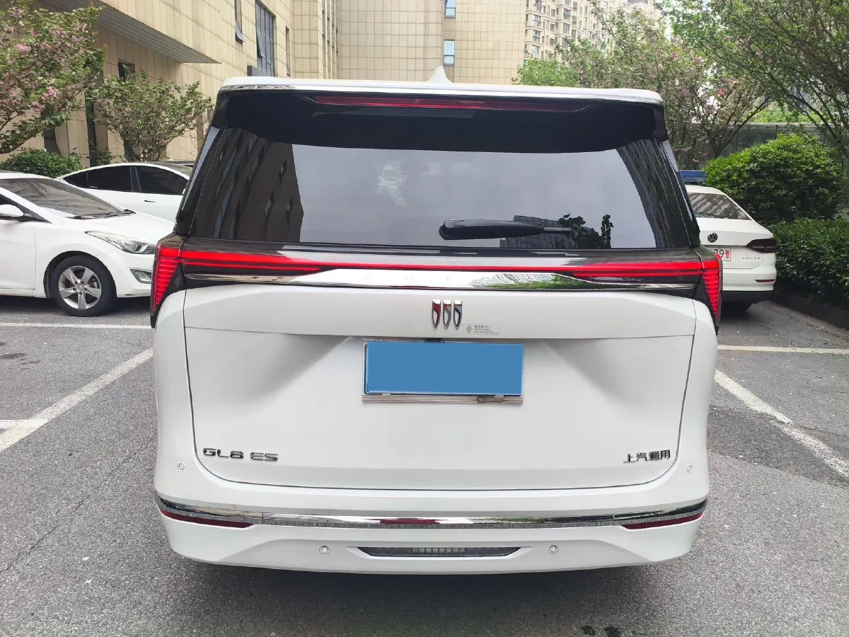 2025 Buick GL8 2.0T 237HP L4 9AT,autocango,china used car exporter,china ev exporter,chinese used car exporter,chinese used ev exporter
