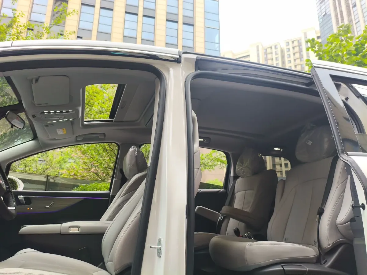 2025 Buick GL8 2.0T 237HP L4 9AT,autocango,china used car exporter,china ev exporter,chinese used car exporter,chinese used ev exporter