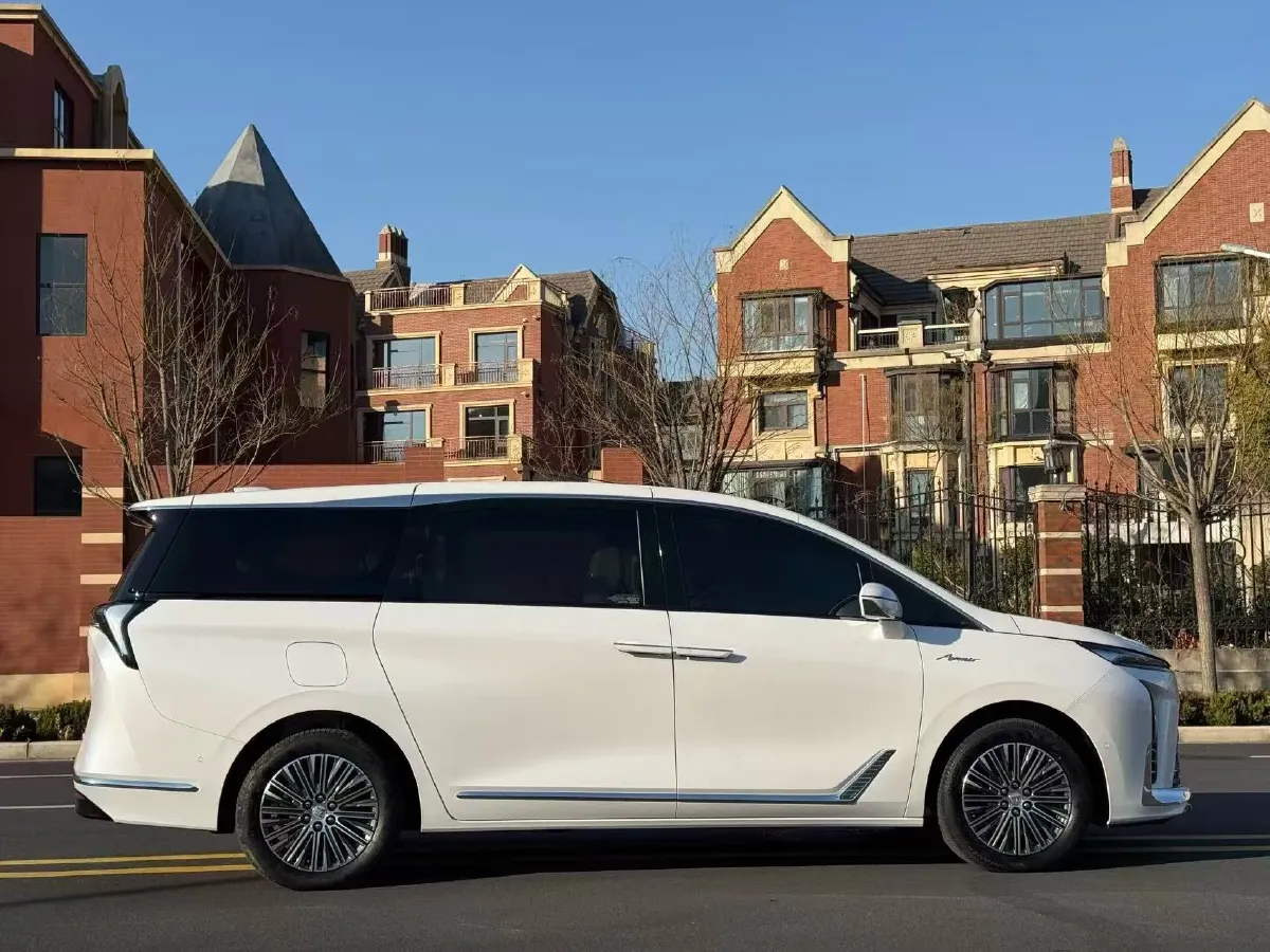 2024 Buick GL8 1.5T 180HP L4 2DHT PHEV 24.4KWH,autocango,china used car exporter,china ev exporter,chinese used car exporter,chinese used ev exporter