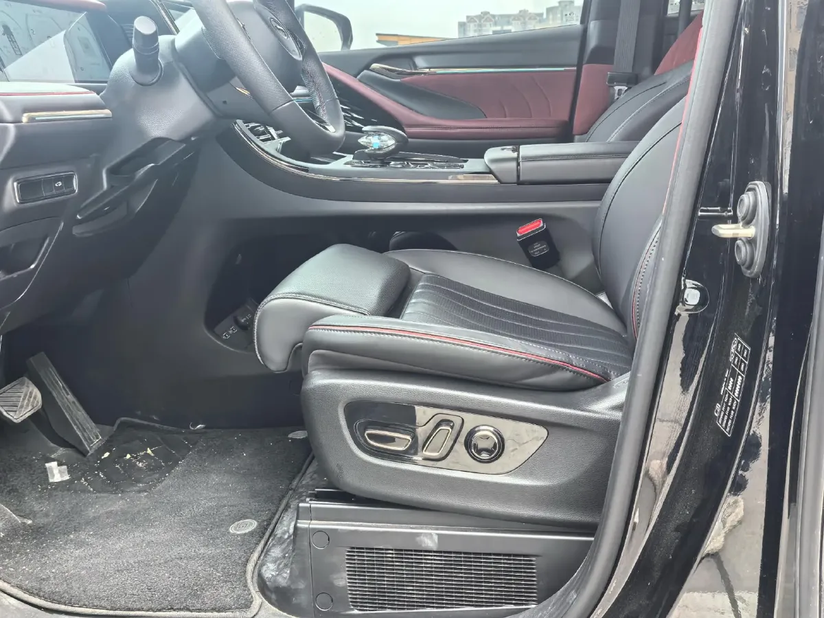 2024 GAC Trumpchi M8 2.0T 252HP L4 8AT,autocango,china used car exporter,china ev exporter,chinese used car exporter,chinese used ev exporter