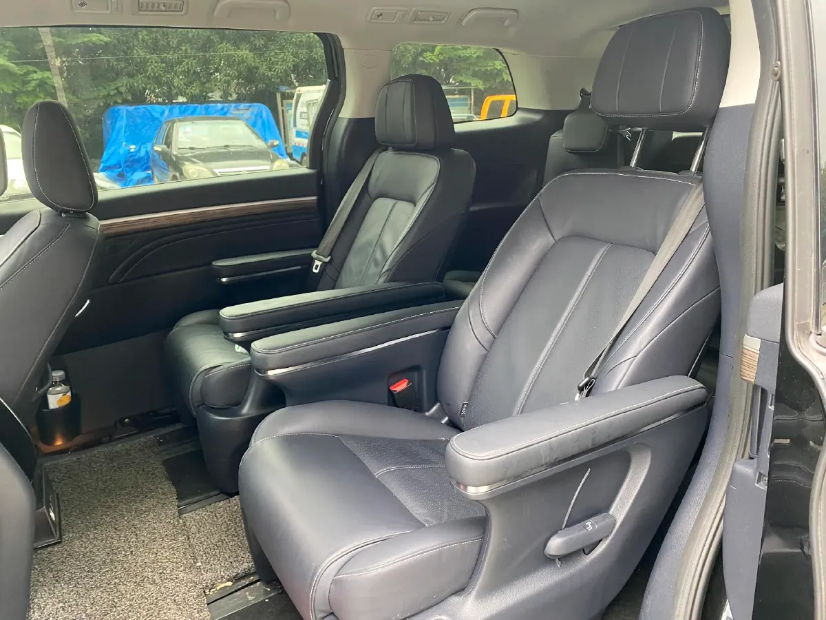 2021 GAC Trumpchi M8 2.0T 252HP L4 8AT,autocango,china used car exporter,china ev exporter,chinese used car exporter,chinese used ev exporter