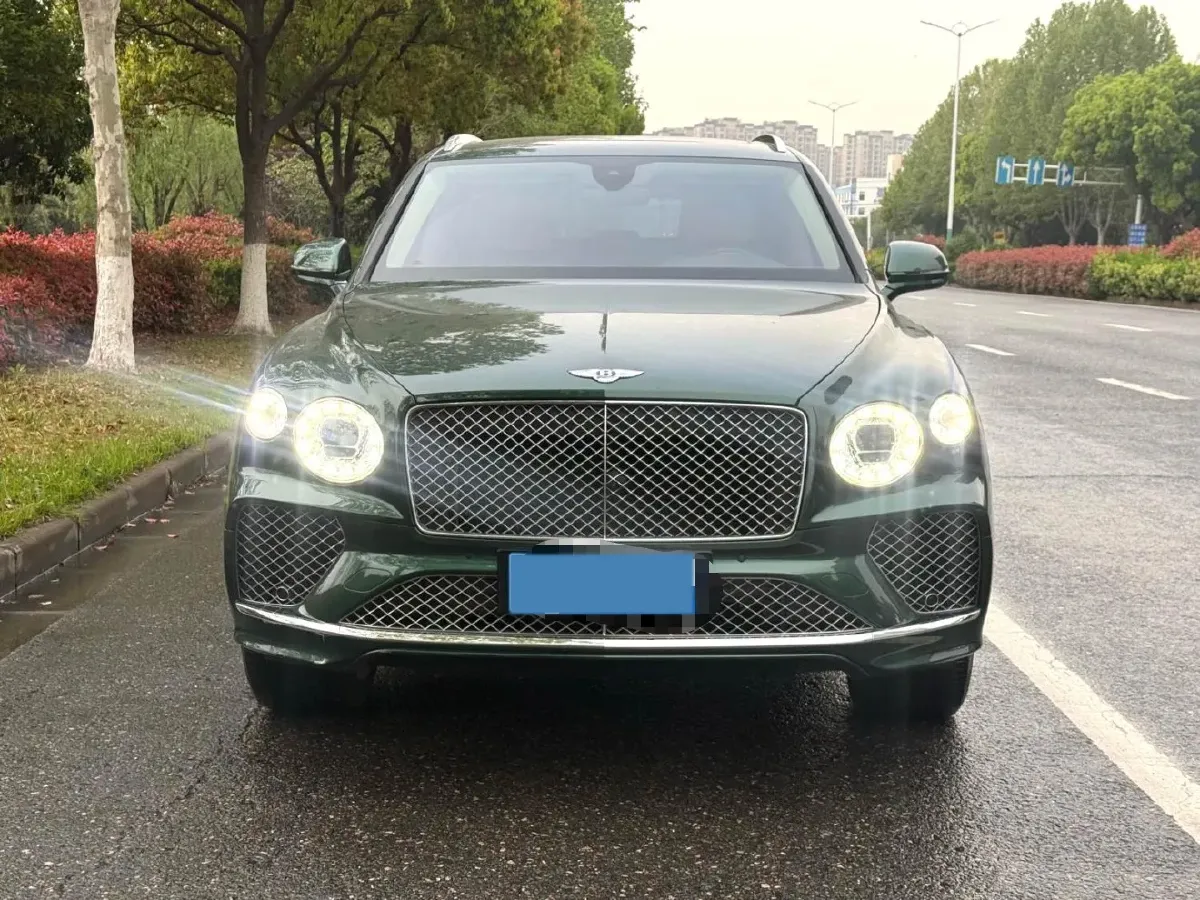 2022 Bentley Bentayga 4.0T 550HP V8 8AT,autocango,china used car exporter,china ev exporter,chinese used car exporter,chinese used ev exporter