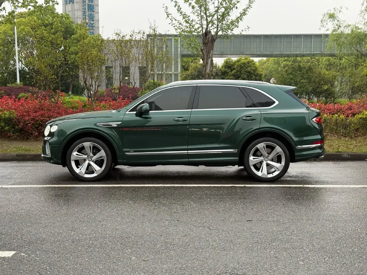 2022 Bentley Bentayga 4.0T 550HP V8 8AT,autocango,china used car exporter,china ev exporter,chinese used car exporter,chinese used ev exporter