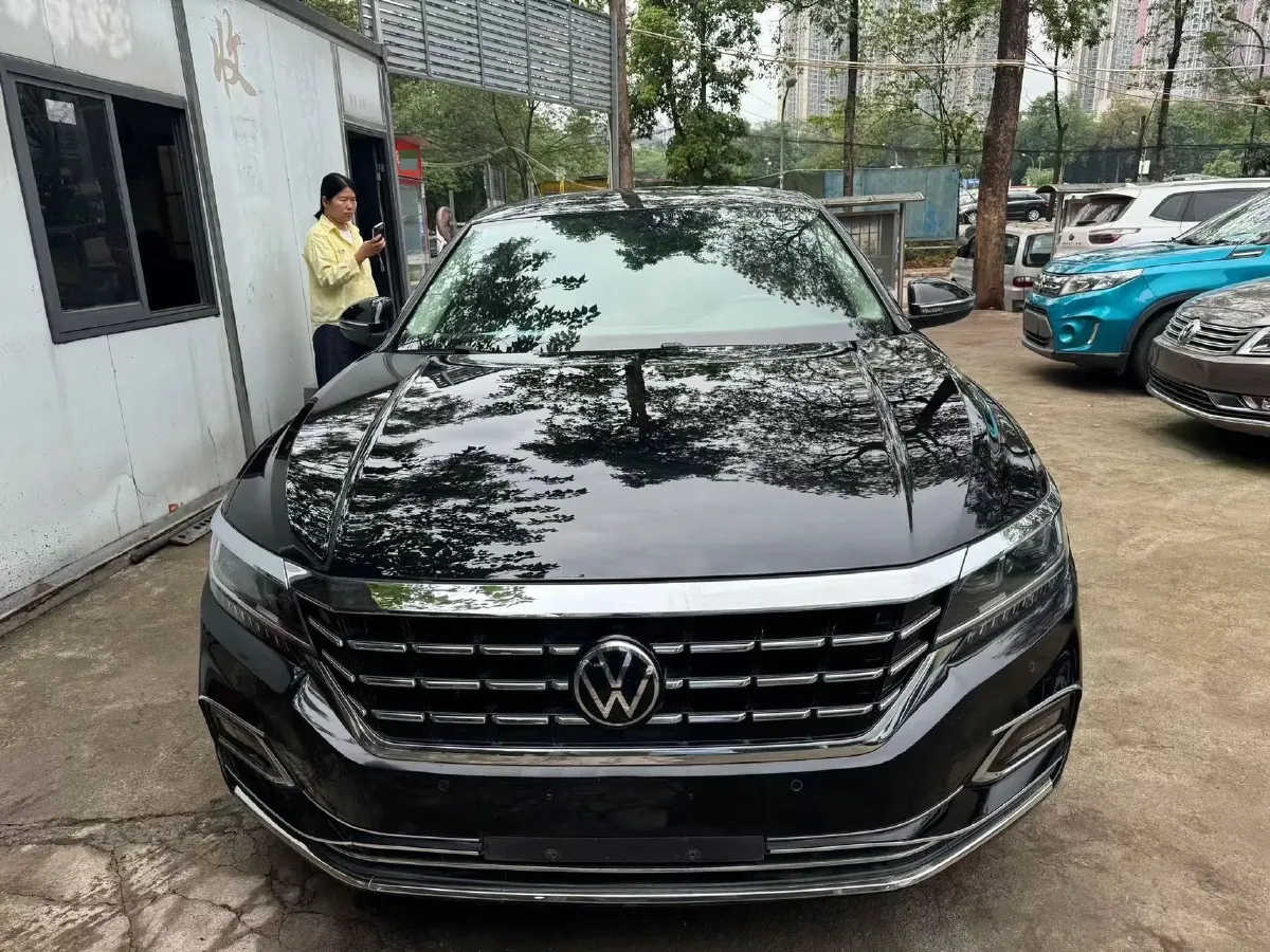 2020 Volkswagen Passat 2.0T 220HP L4 7DCT,autocango,china used car exporter,china ev exporter,chinese used car exporter,chinese used ev exporter