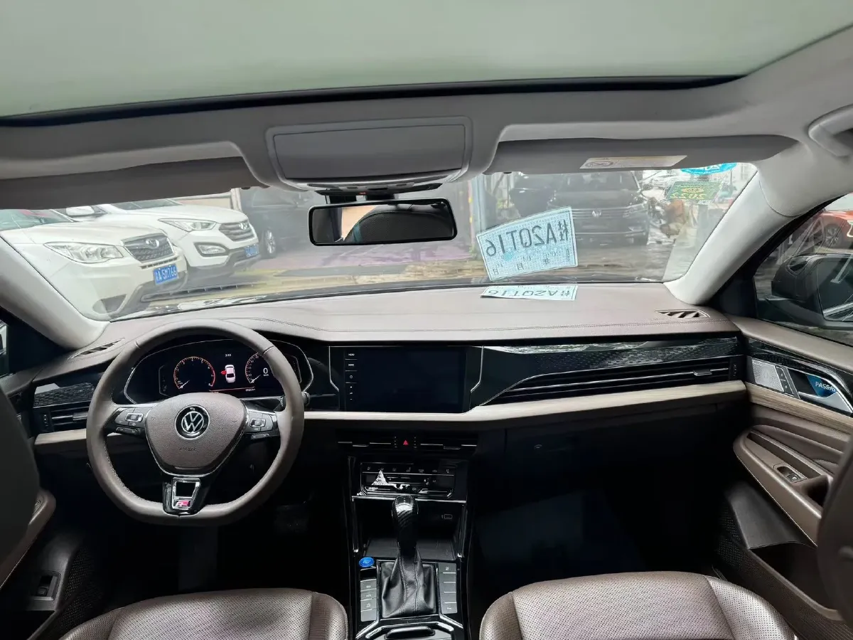 2020 Volkswagen Passat 2.0T 220HP L4 7DCT,autocango,china used car exporter,china ev exporter,chinese used car exporter,chinese used ev exporter