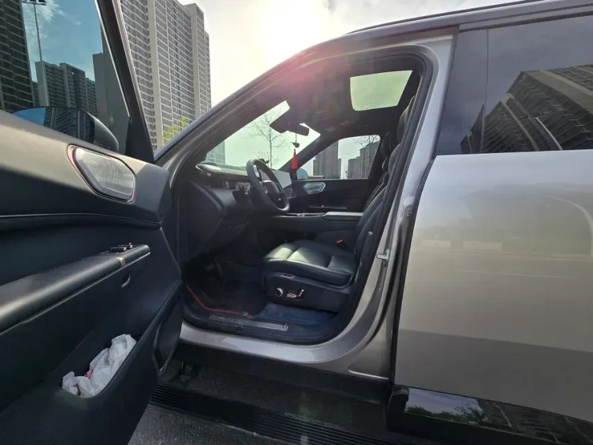 2025 LYNK&CO 900 2.0T 254HP L4 3DHT PHEV,autocango,china used car exporter,china ev exporter,chinese used car exporter,chinese used ev exporter