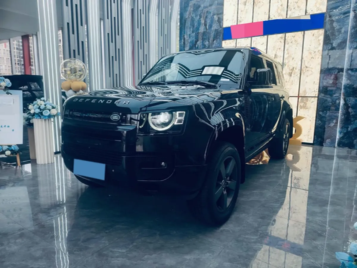 2025 Land Rover Defender 3.0T 400HP L6 8AT,autocango,china used car exporter,china ev exporter,chinese used car exporter,chinese used ev exporter