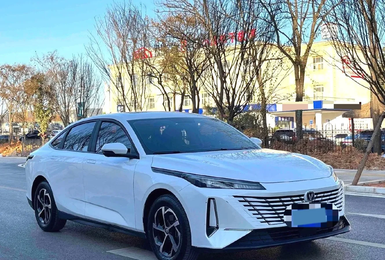 2025 ChangAn Eado 1.5T 192HP L4 7DCT,autocango,china used car exporter,china ev exporter,chinese used car exporter,chinese used ev exporter