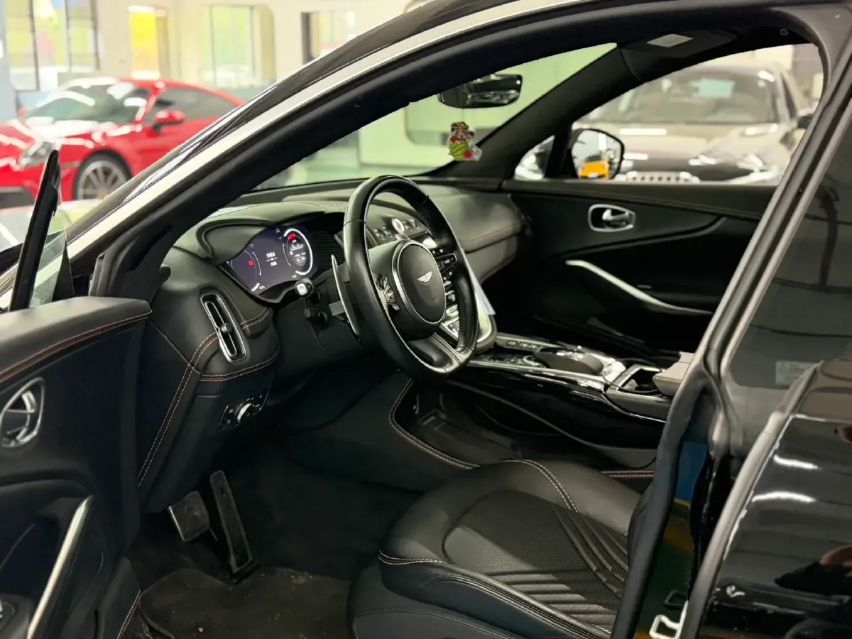 2022 Aston Martin DBX 3.0T 435HP L6 9AT,autocango,china used car exporter,china ev exporter,chinese used car exporter,chinese used ev exporter
