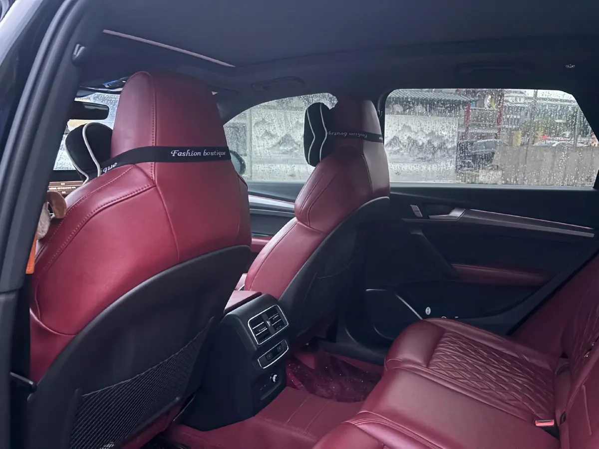 2024 Audi Q5L 2.0T 245HP L4 7DCT,autocango,china used car exporter,china ev exporter,chinese used car exporter,chinese used ev exporter