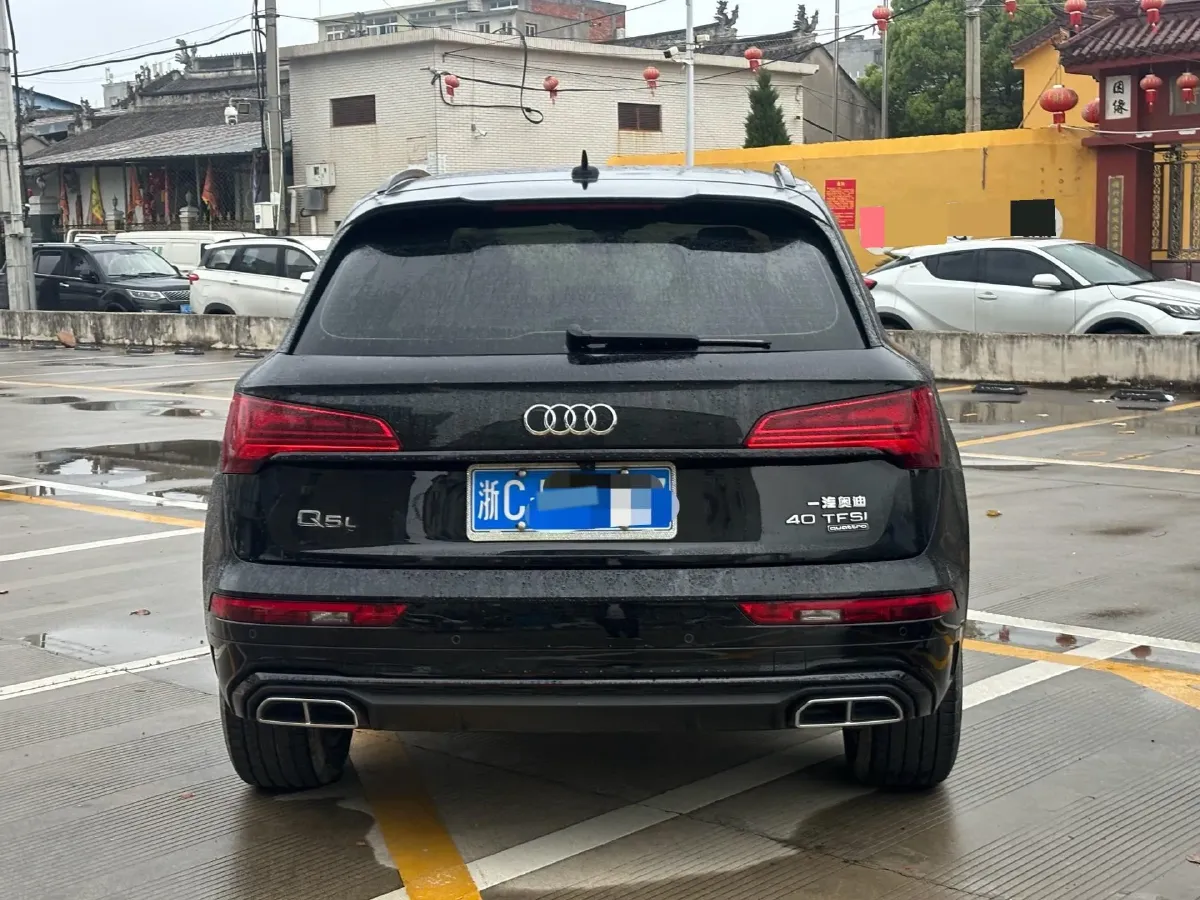 2024 Audi Q5L 2.0T 245HP L4 7DCT,autocango,china used car exporter,china ev exporter,chinese used car exporter,chinese used ev exporter