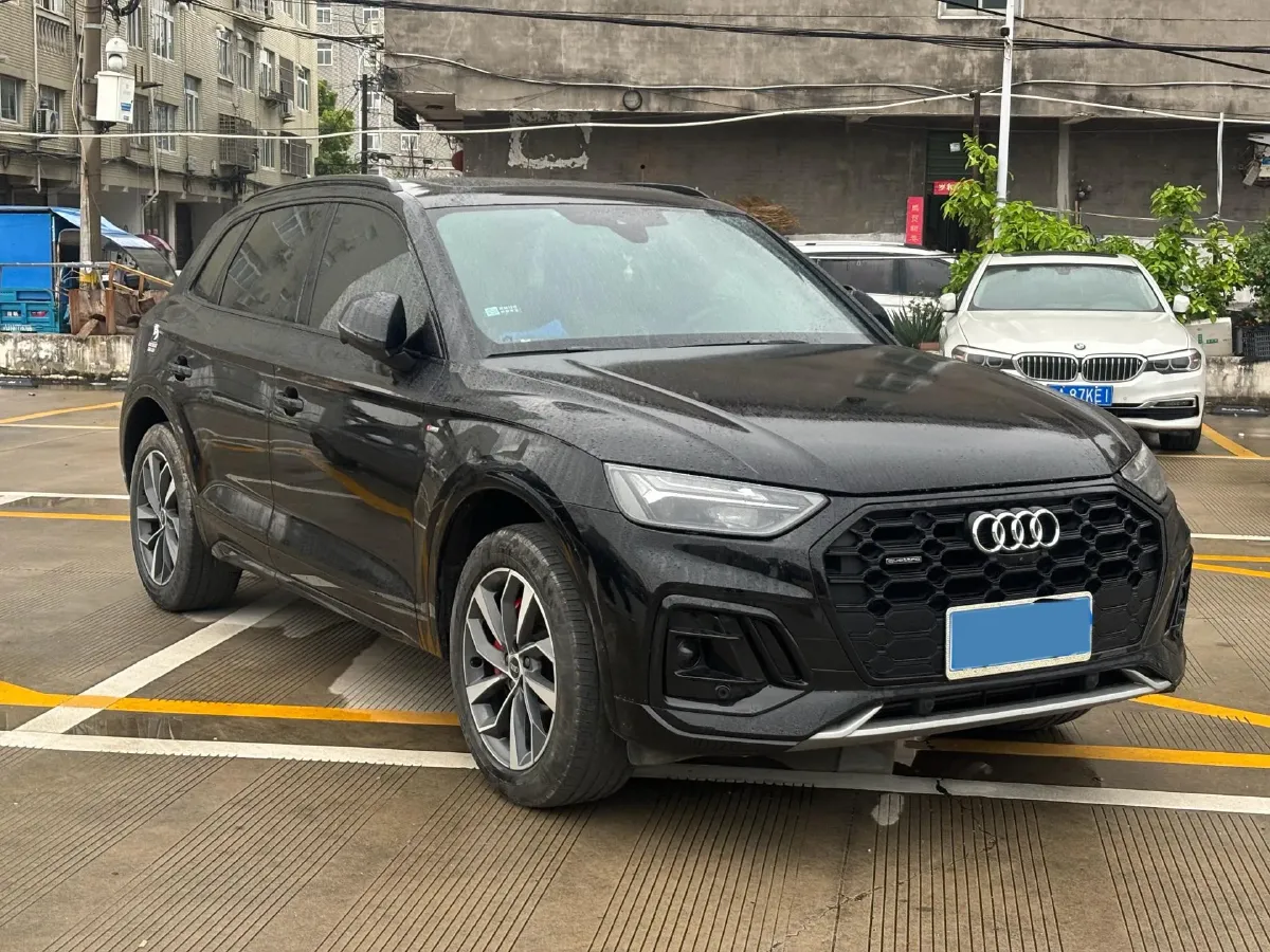 2024 Audi Q5L 2.0T 245HP L4 7DCT,autocango,china used car exporter,china ev exporter,chinese used car exporter,chinese used ev exporter