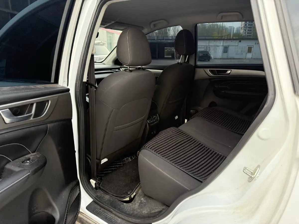 2023 Haval M6 1.5T 150HP L4 6MT,autocango,china used car exporter,china ev exporter,chinese used car exporter,chinese used ev exporter