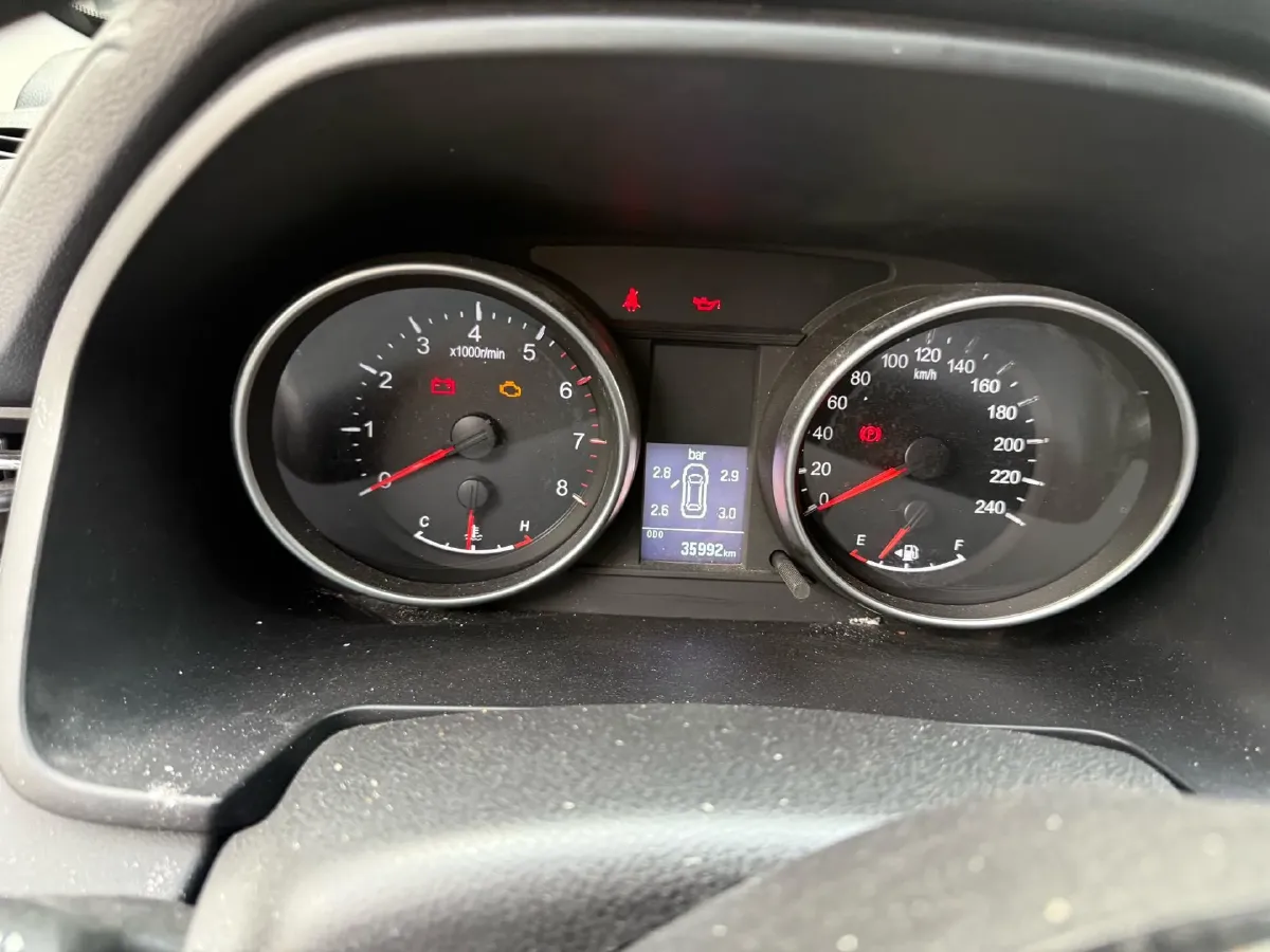 2023 Haval M6 1.5T 150HP L4 6MT,autocango,china used car exporter,china ev exporter,chinese used car exporter,chinese used ev exporter