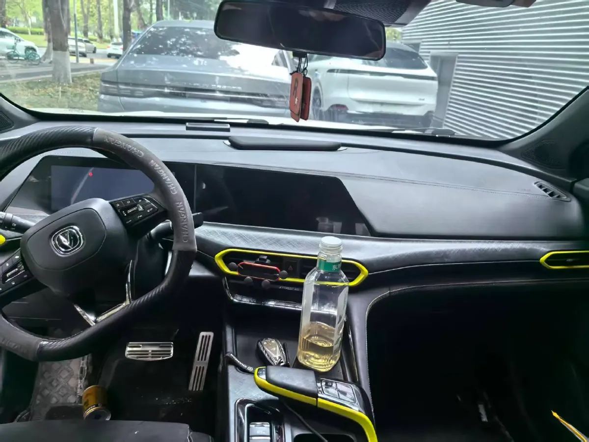 2022 ChangAn UNI-T 1.5T 188HP L4 7DCT,autocango,china used car exporter,china ev exporter,chinese used car exporter,chinese used ev exporter