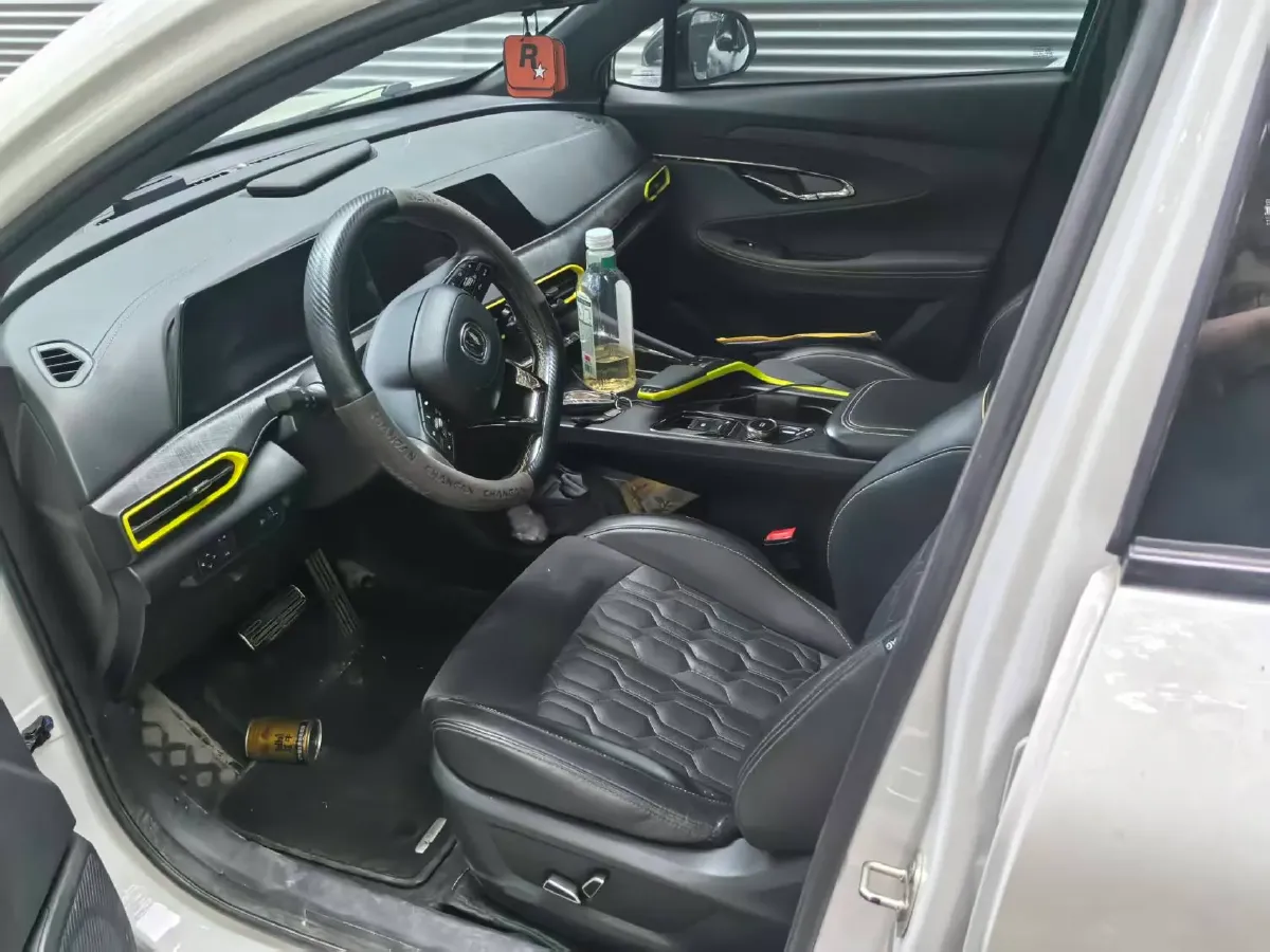 2022 ChangAn UNI-T 1.5T 188HP L4 7DCT,autocango,china used car exporter,china ev exporter,chinese used car exporter,chinese used ev exporter