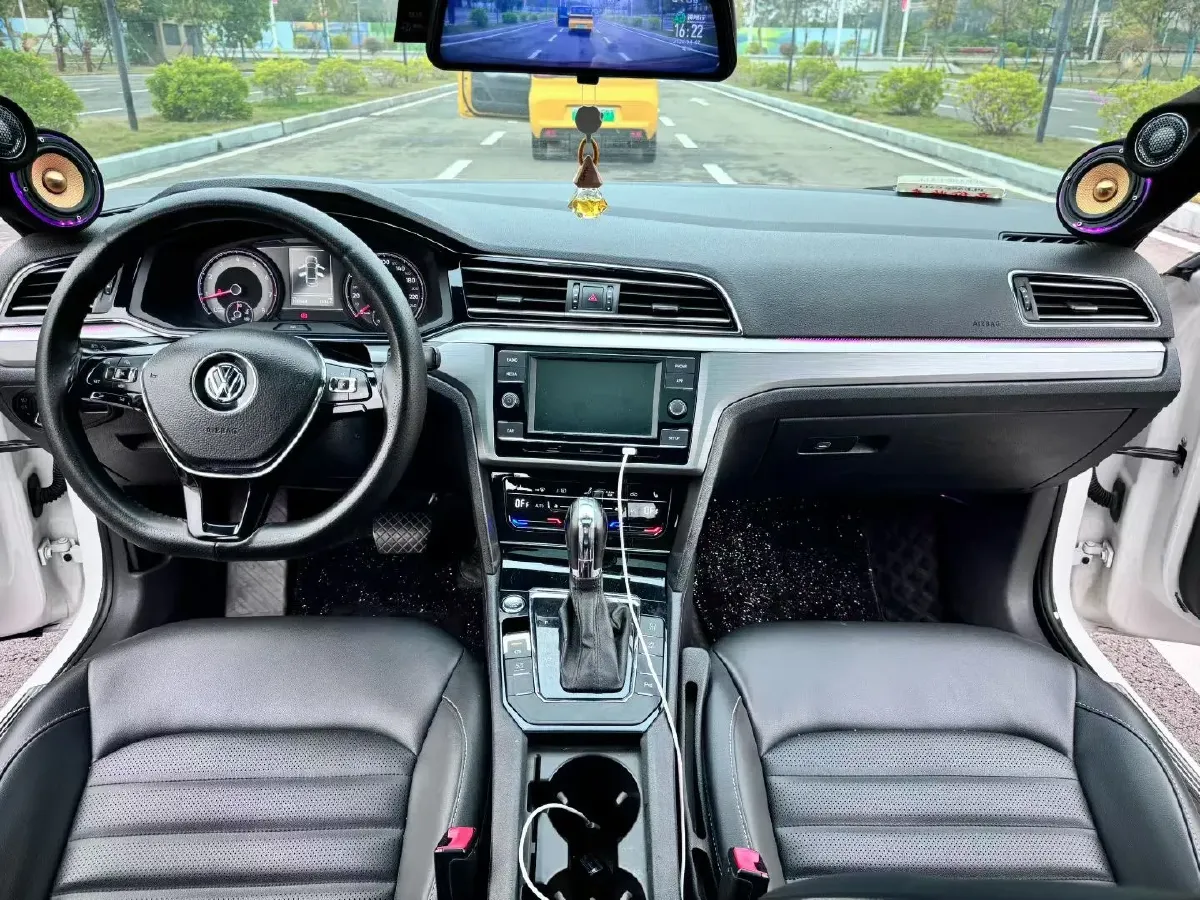 2019 Volkswagen Passat 1.4T 150HP L4 7DCT,autocango,china used car exporter,china ev exporter,chinese used car exporter,chinese used ev exporter