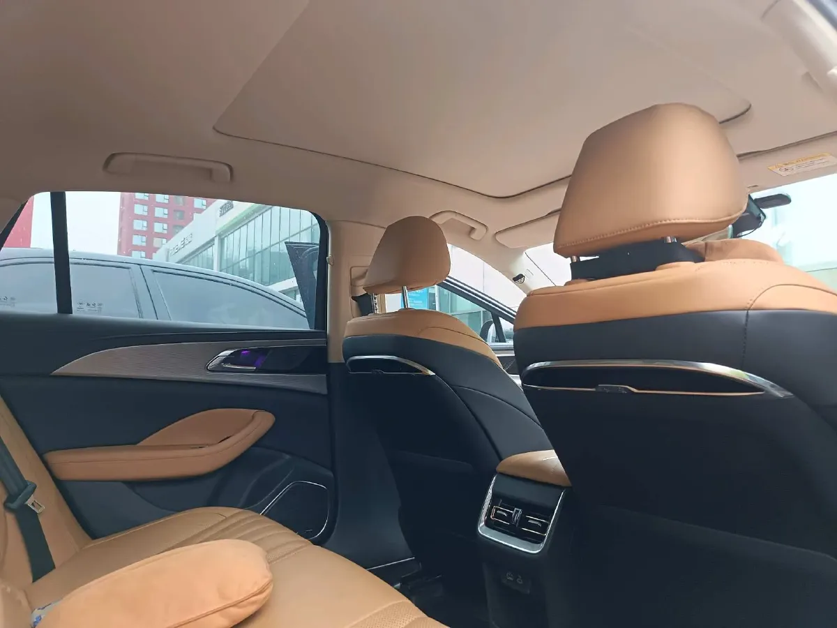 2023 HongQi H5 1.5T 169HP L4 7DCT,autocango,china used car exporter,china ev exporter,chinese used car exporter,chinese used ev exporter