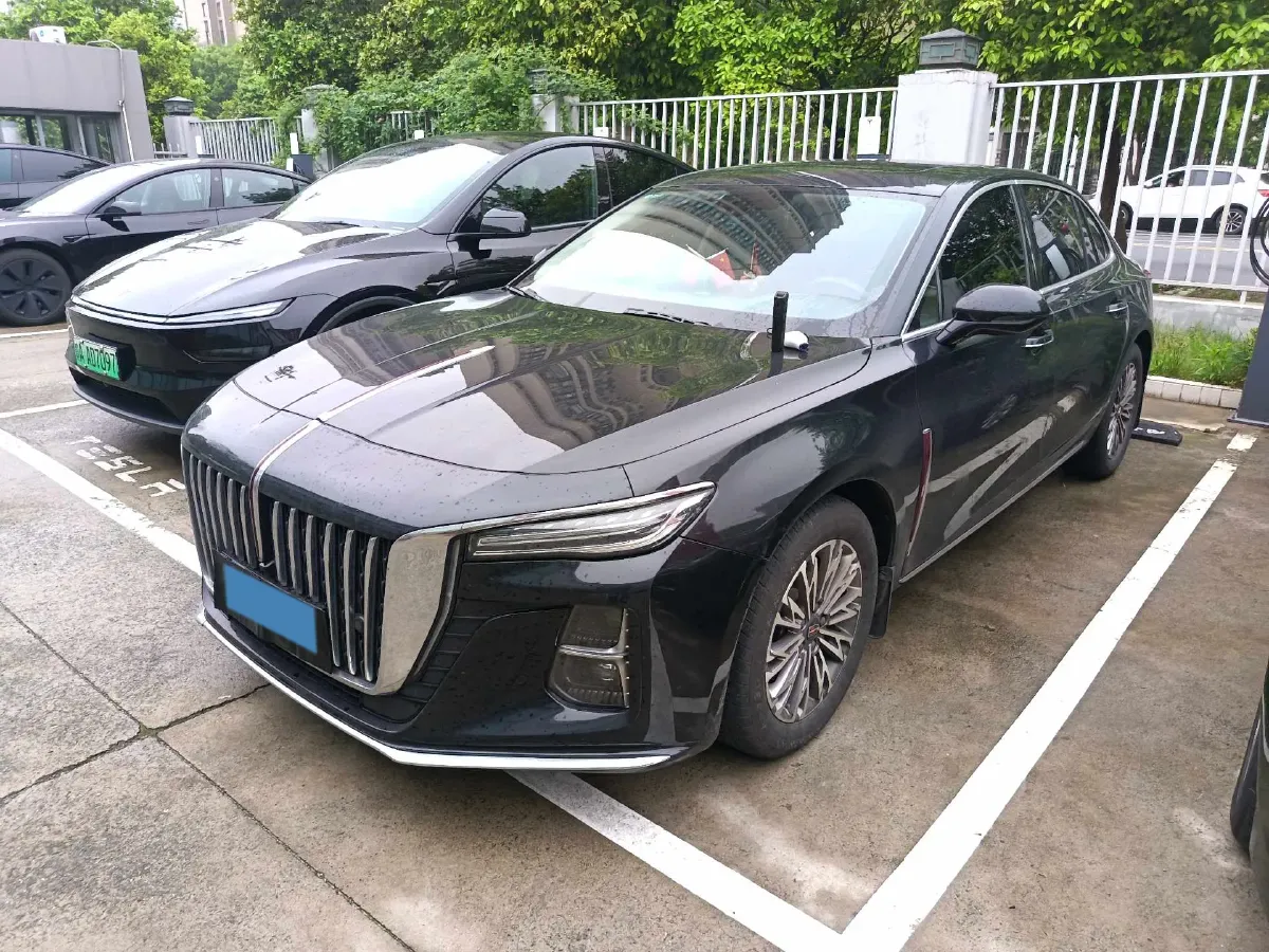 2023 HongQi H5 1.5T 169HP L4 7DCT,autocango,china used car exporter,china ev exporter,chinese used car exporter,chinese used ev exporter