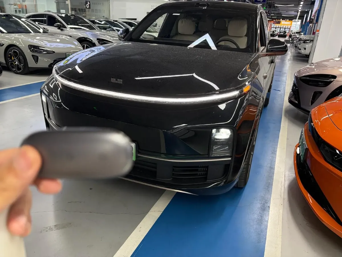 2025 Li L9 Range Extended 154HP REEV,autocango,china used car exporter,china ev exporter,chinese used car exporter,chinese used ev exporter