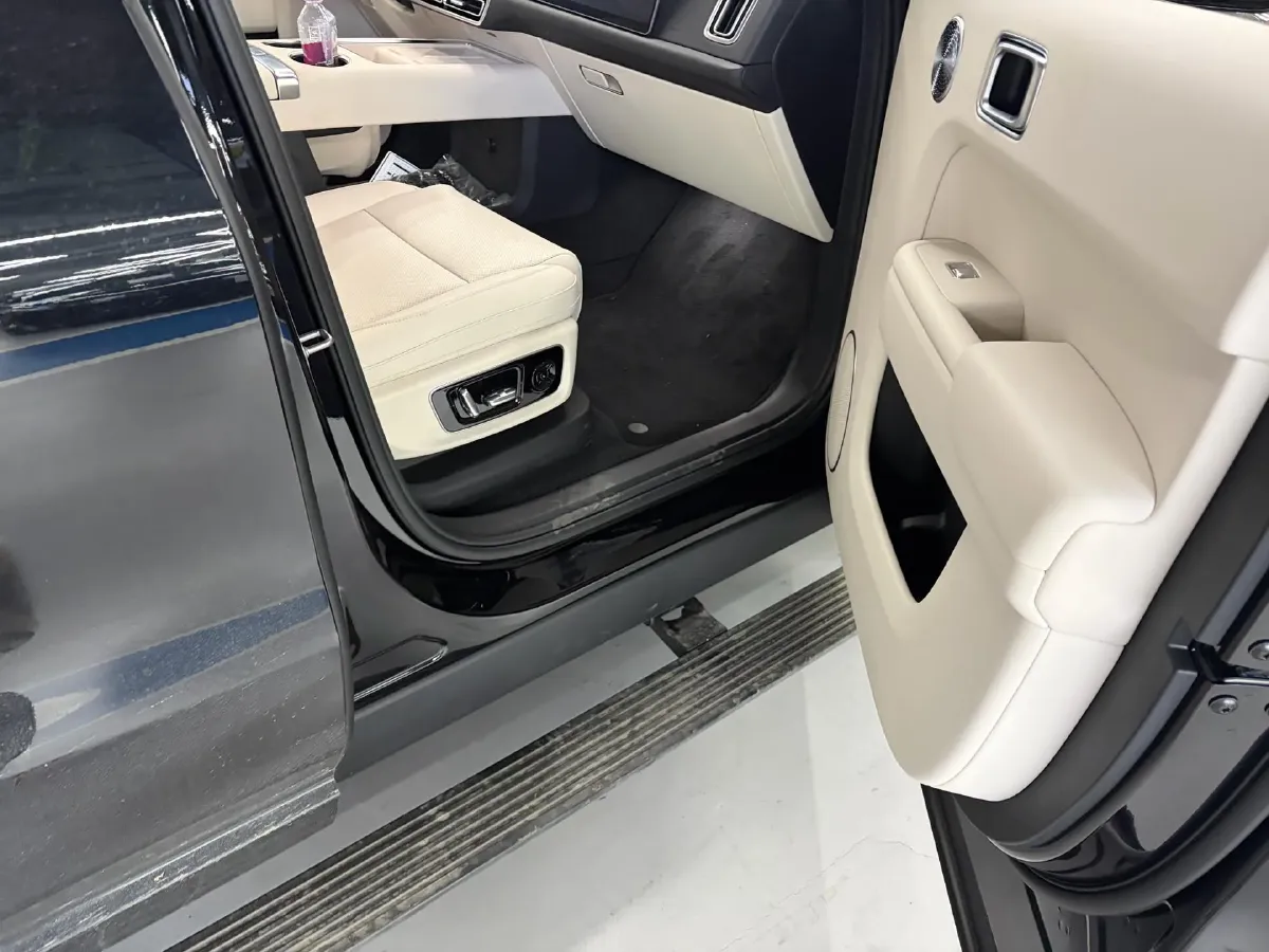 2025 Li L9 Range Extended 154HP REEV,autocango,china used car exporter,china ev exporter,chinese used car exporter,chinese used ev exporter