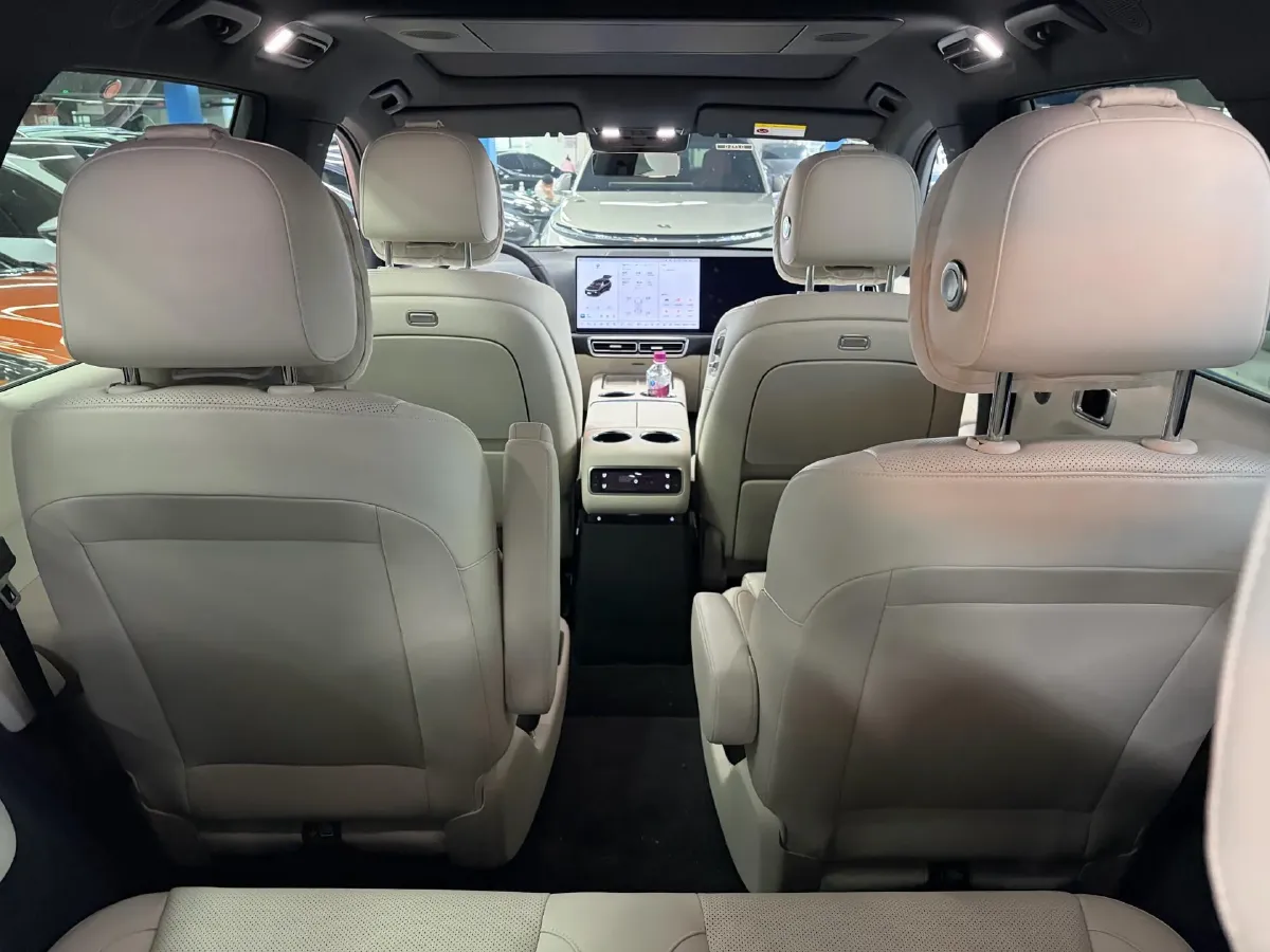 2025 Li L9 Range Extended 154HP REEV,autocango,china used car exporter,china ev exporter,chinese used car exporter,chinese used ev exporter