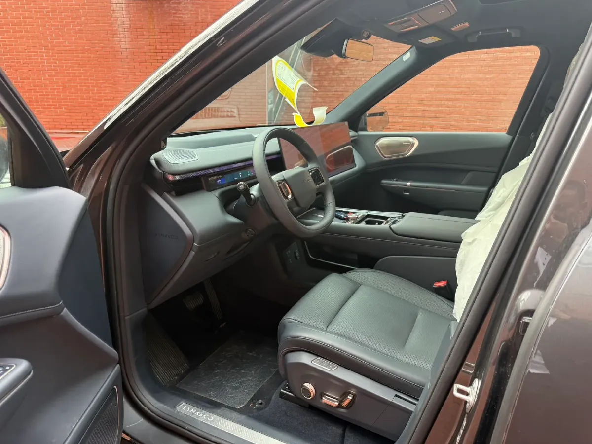 2025 LYNK&CO 900 2.0T 254HP L4 3DHT PHEV,autocango,china used car exporter,china ev exporter,chinese used car exporter,chinese used ev exporter