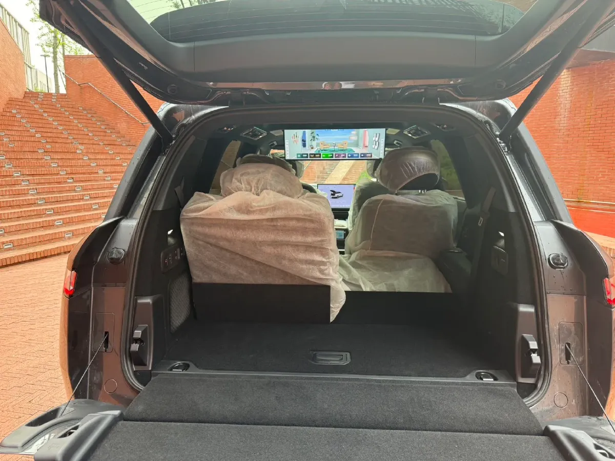 2025 LYNK&CO 900 2.0T 254HP L4 3DHT PHEV,autocango,china used car exporter,china ev exporter,chinese used car exporter,chinese used ev exporter