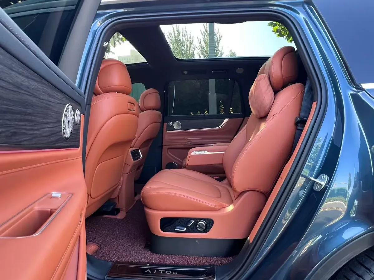 2024 AITO AITO M9 1.5T 152HP L4 REEV 42KWH,autocango,china used car exporter,china ev exporter,chinese used car exporter,chinese used ev exporter