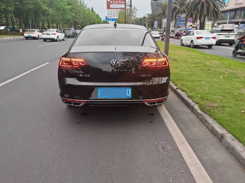 2023 Volkswagen Magotan 2.0T 186HP L4 7DCT,autocango,china used car exporter,china ev exporter,chinese used car exporter,chinese used ev exporter