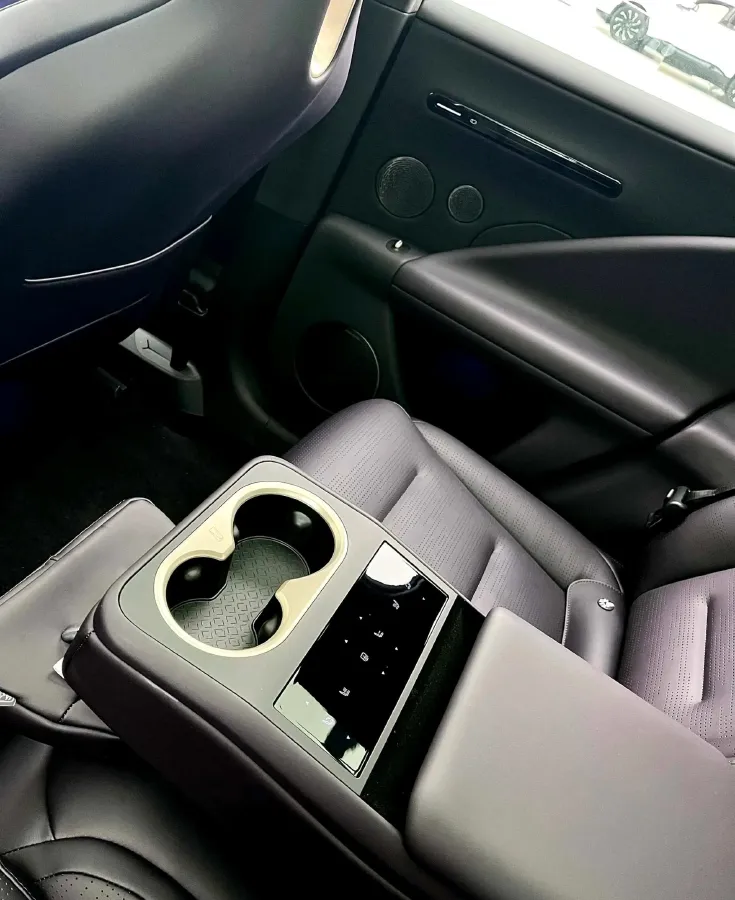 2024 Avatr 07 BEV 82.16KWH,autocango,china used car exporter,china ev exporter,chinese used car exporter,chinese used ev exporter