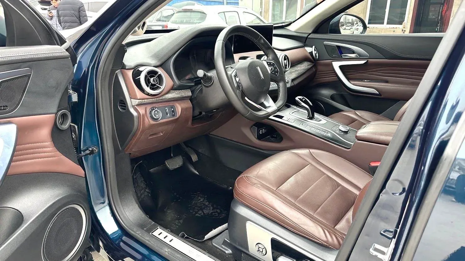 2021 WEY VV7 2.0T 227HP L4 7DCT,autocango,china used car exporter,china ev exporter,chinese used car exporter,chinese used ev exporter