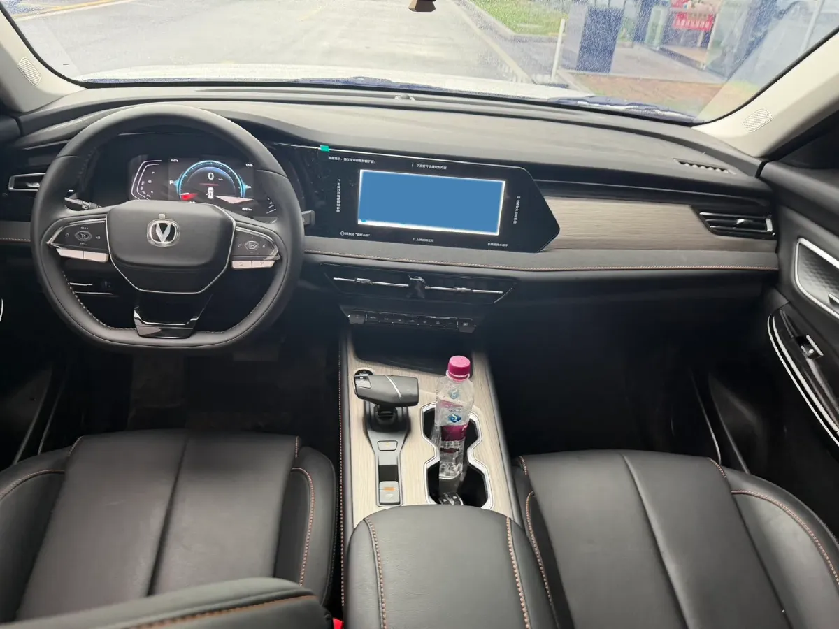 2024 ChangAn X7 PLUS 1.5T 188HP L4 7DCT,autocango,china used car exporter,china ev exporter,chinese used car exporter,chinese used ev exporter